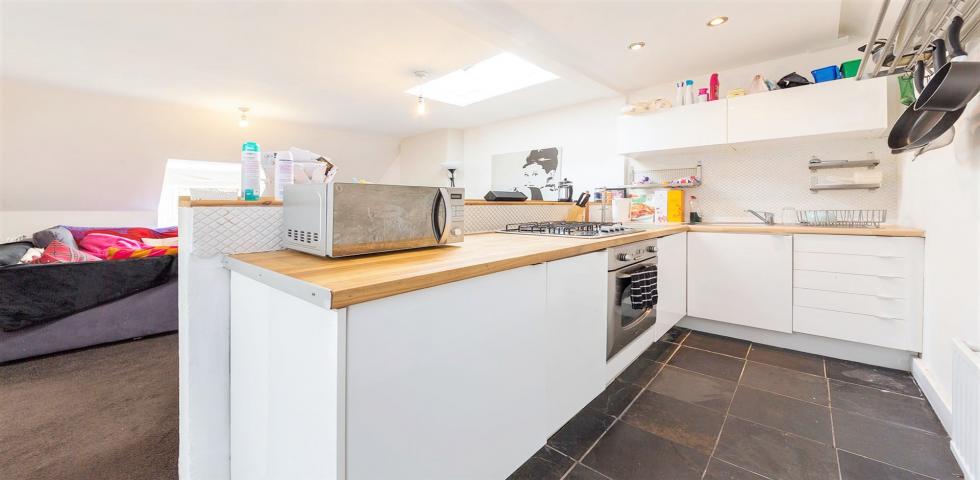 Modern Apartment Park Avenue, Willesden Green